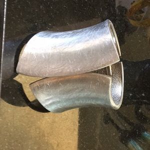 Silver toned cuffed bracelet 3”